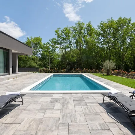 Villa Alison Deluxe *