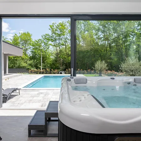 Villa Alison Deluxe